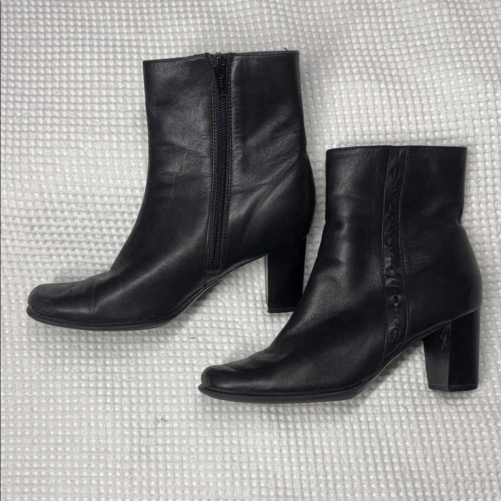 Karen Scott Black Leather Ankle Boots - Size 6M